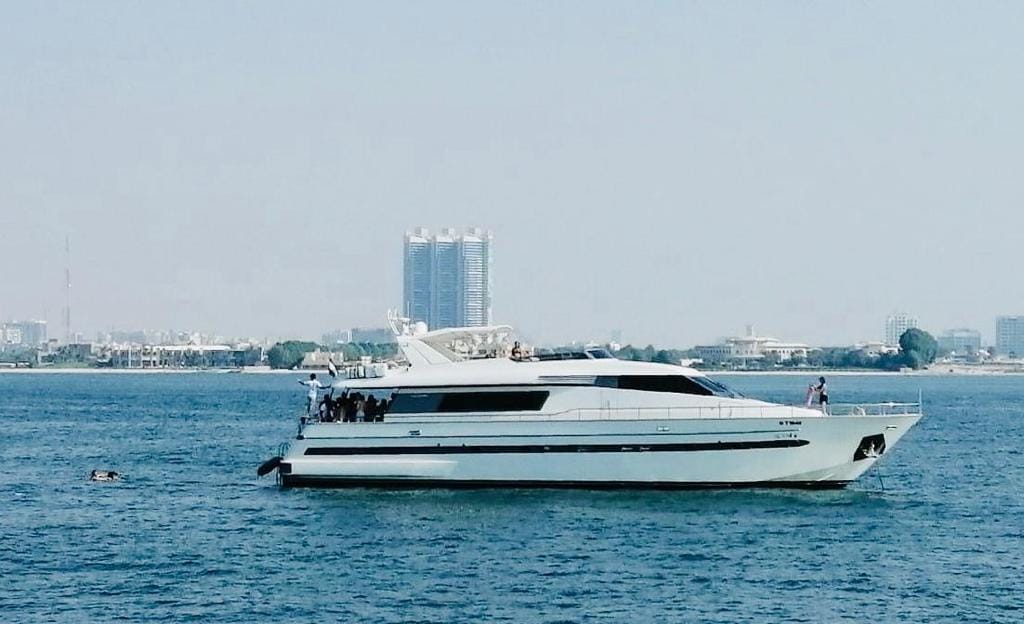 Salorenzo yacht rental Dubai